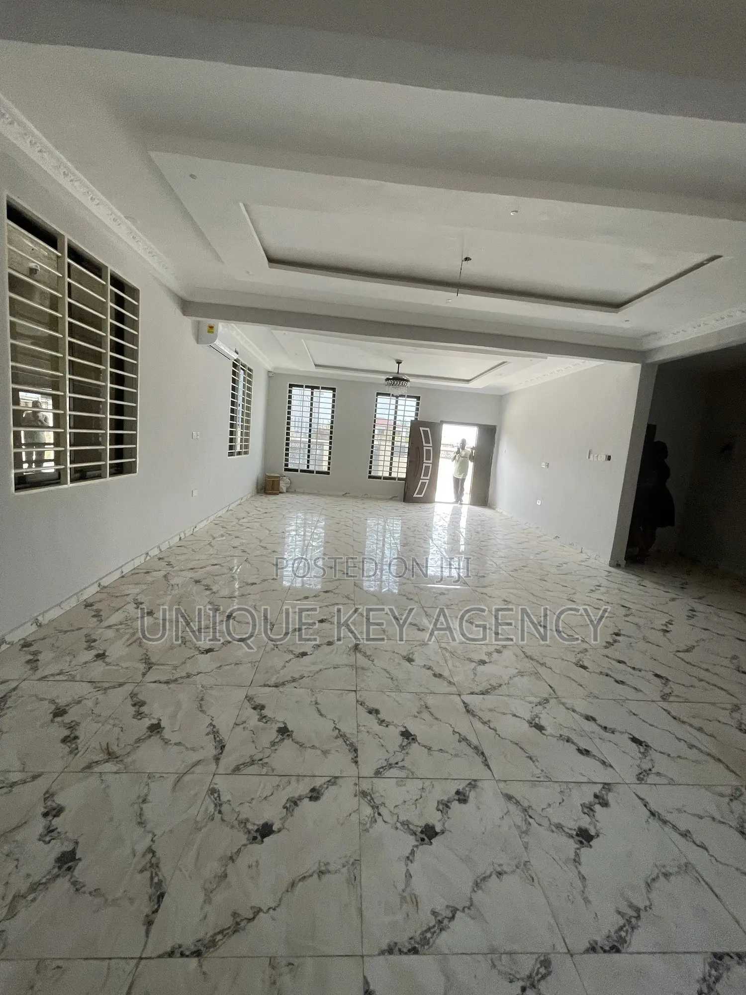 4bdrm Duplex in Unique Key Agency, Spintex for sale