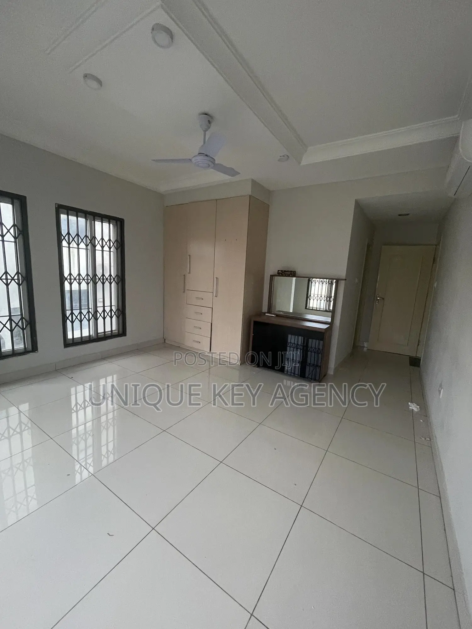 2bdrm Apartment in Unique Key Agency, Airport Residential Area for rent