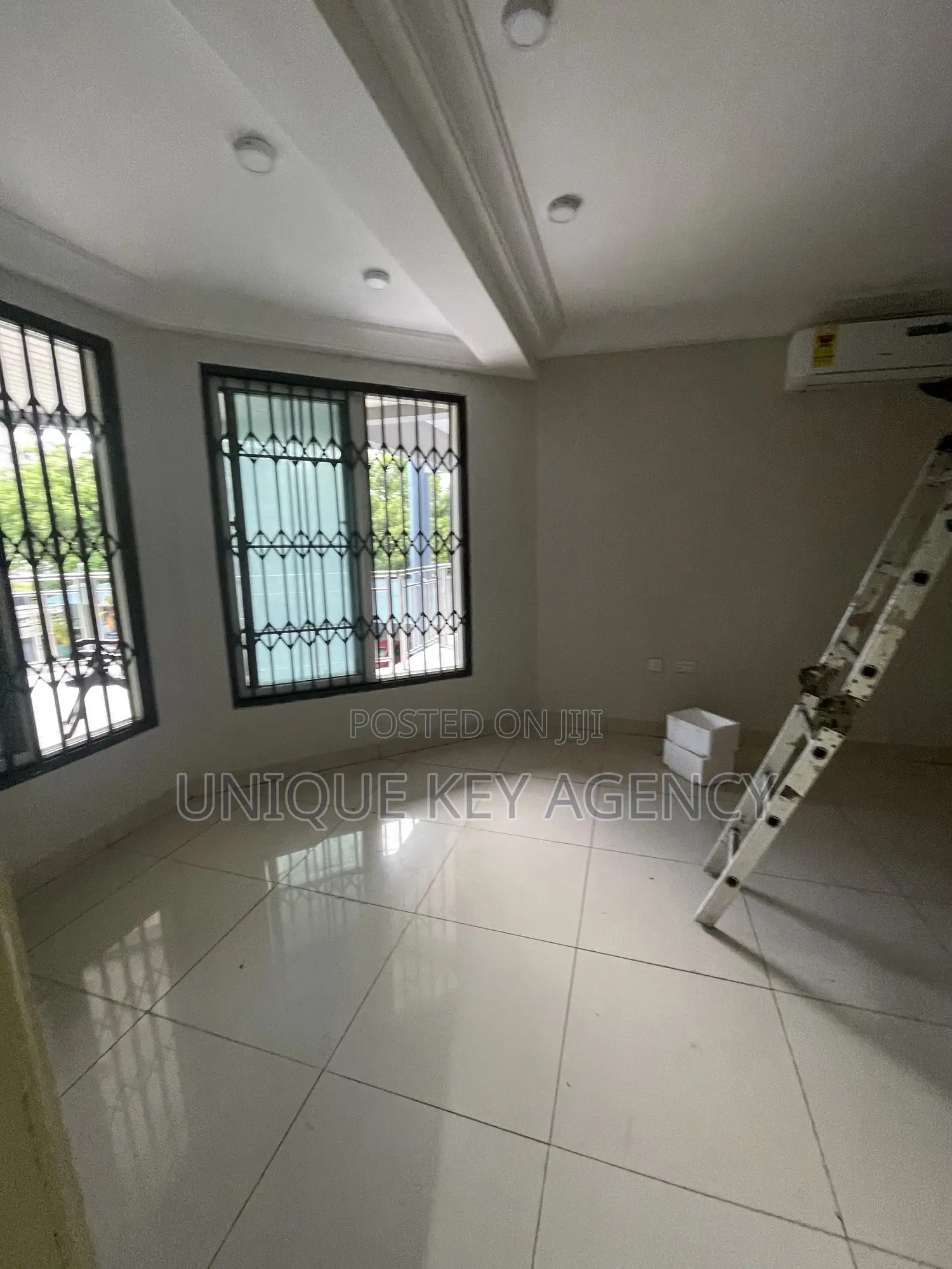 2bdrm Apartment in Unique Key Agency, Airport Residential Area for rent