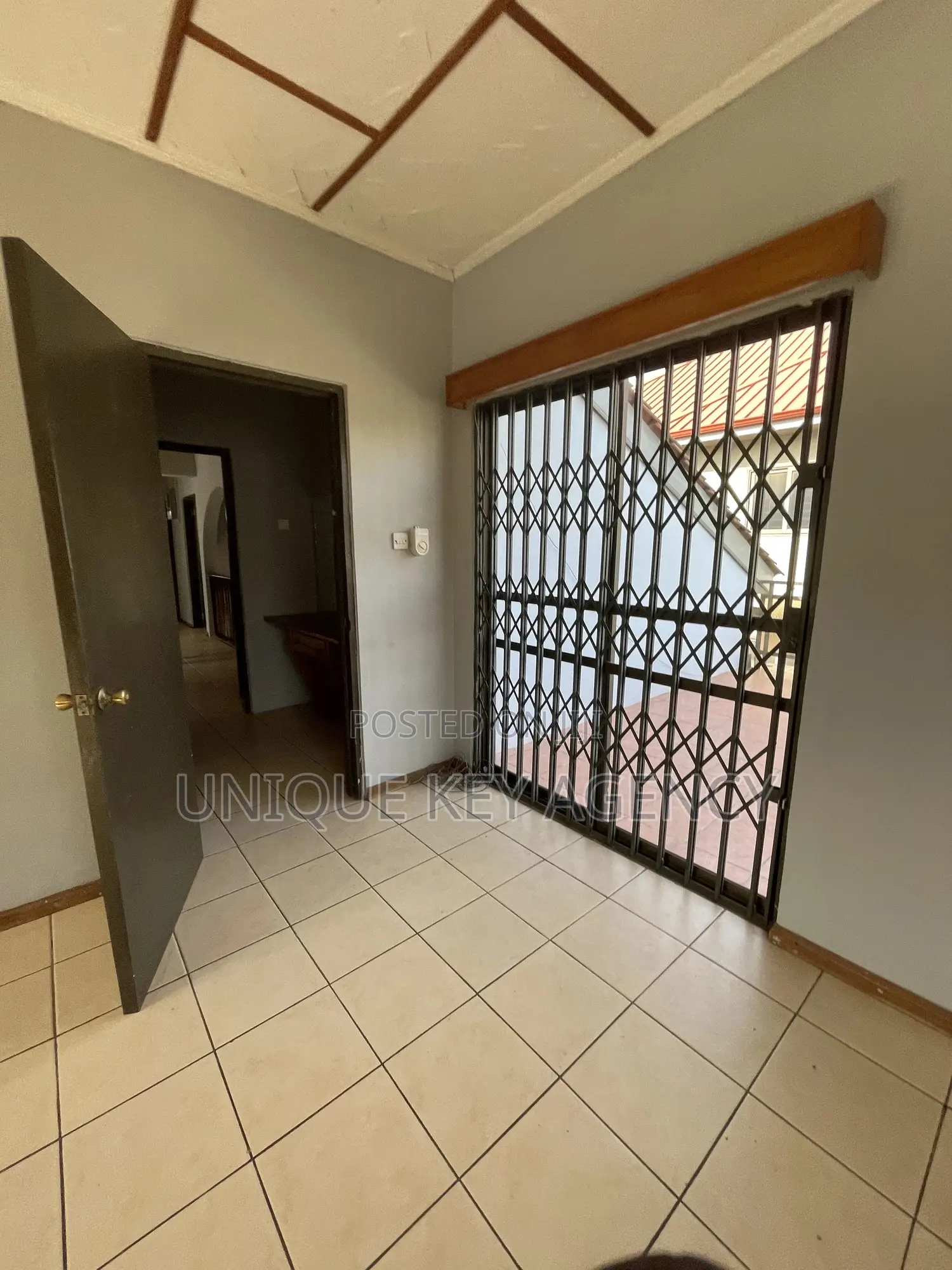4bdrm House in Unique Key Agency, Spintex for rent