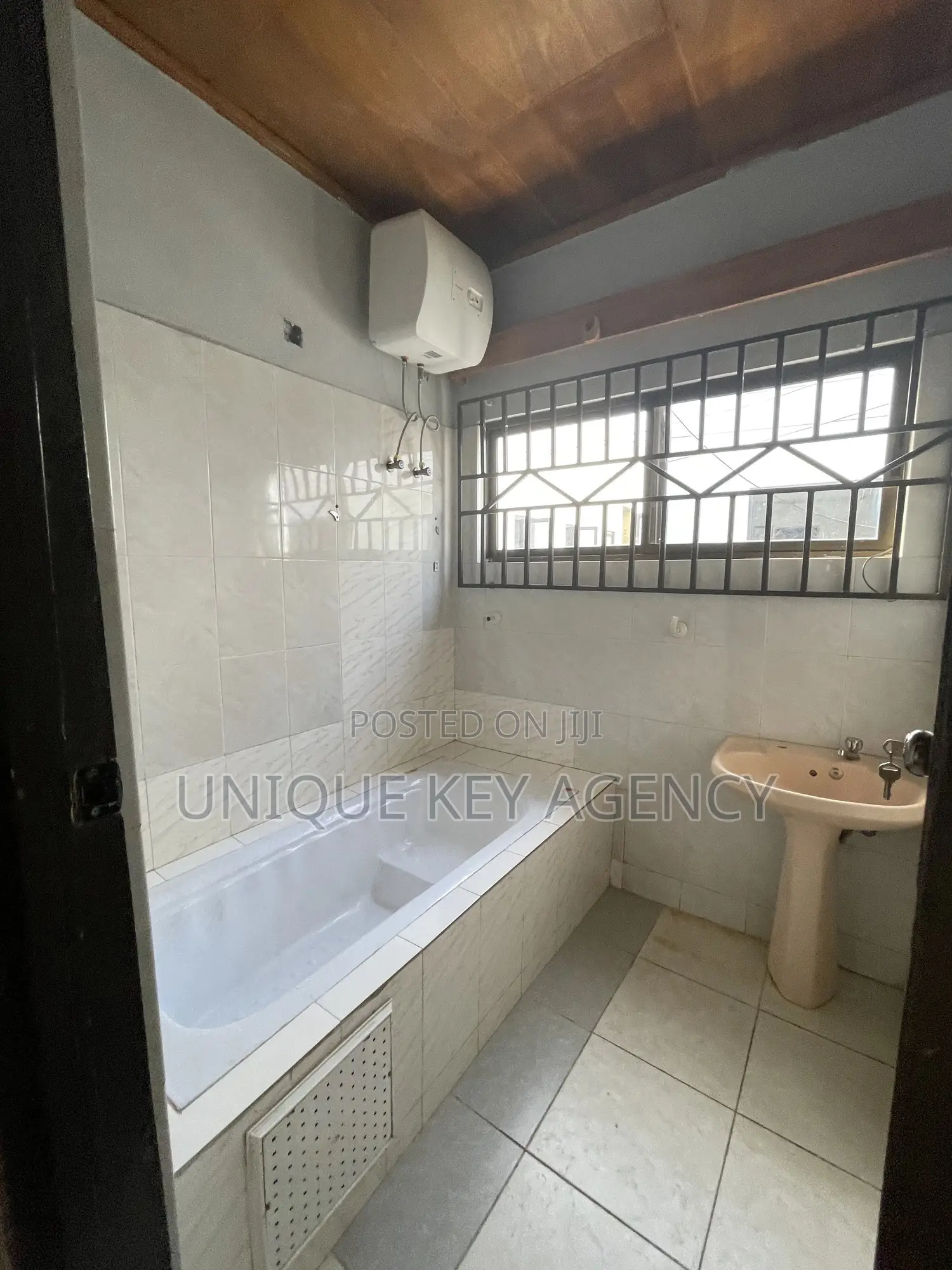 4bdrm House in Unique Key Agency, Spintex for rent