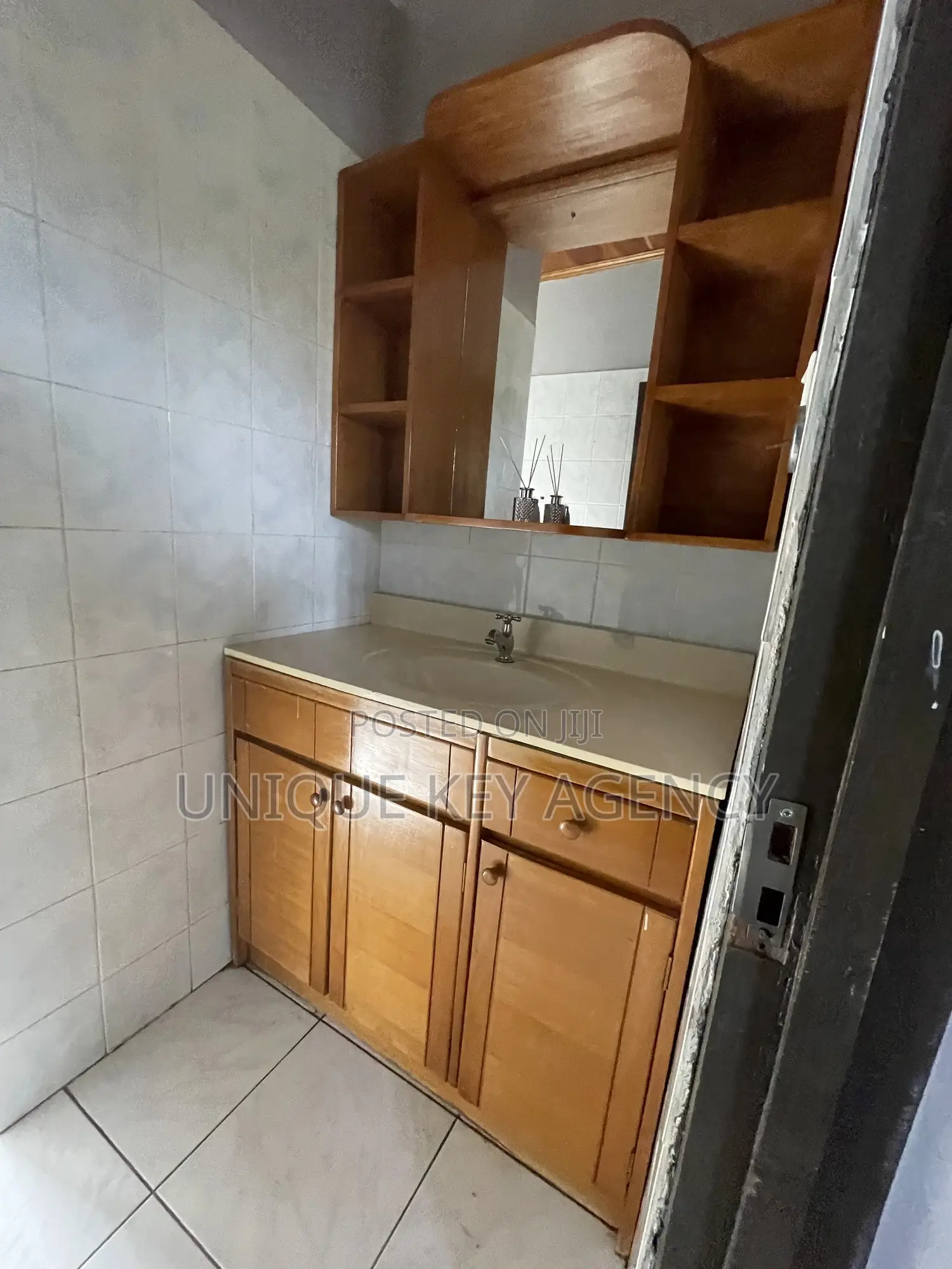4bdrm House in Unique Key Agency, Spintex for rent