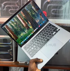 Laptop Apple MacBook Pro 2020 16GB Intel Core i7 SSD 512GB