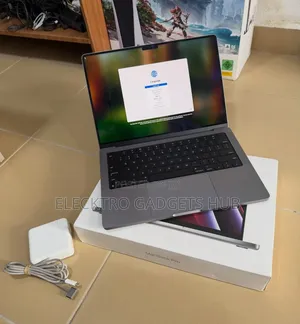 Apple MacBook Pro 2023 M3 Pro 14-inch 18GB Apple M3 Pro SSD 512GB