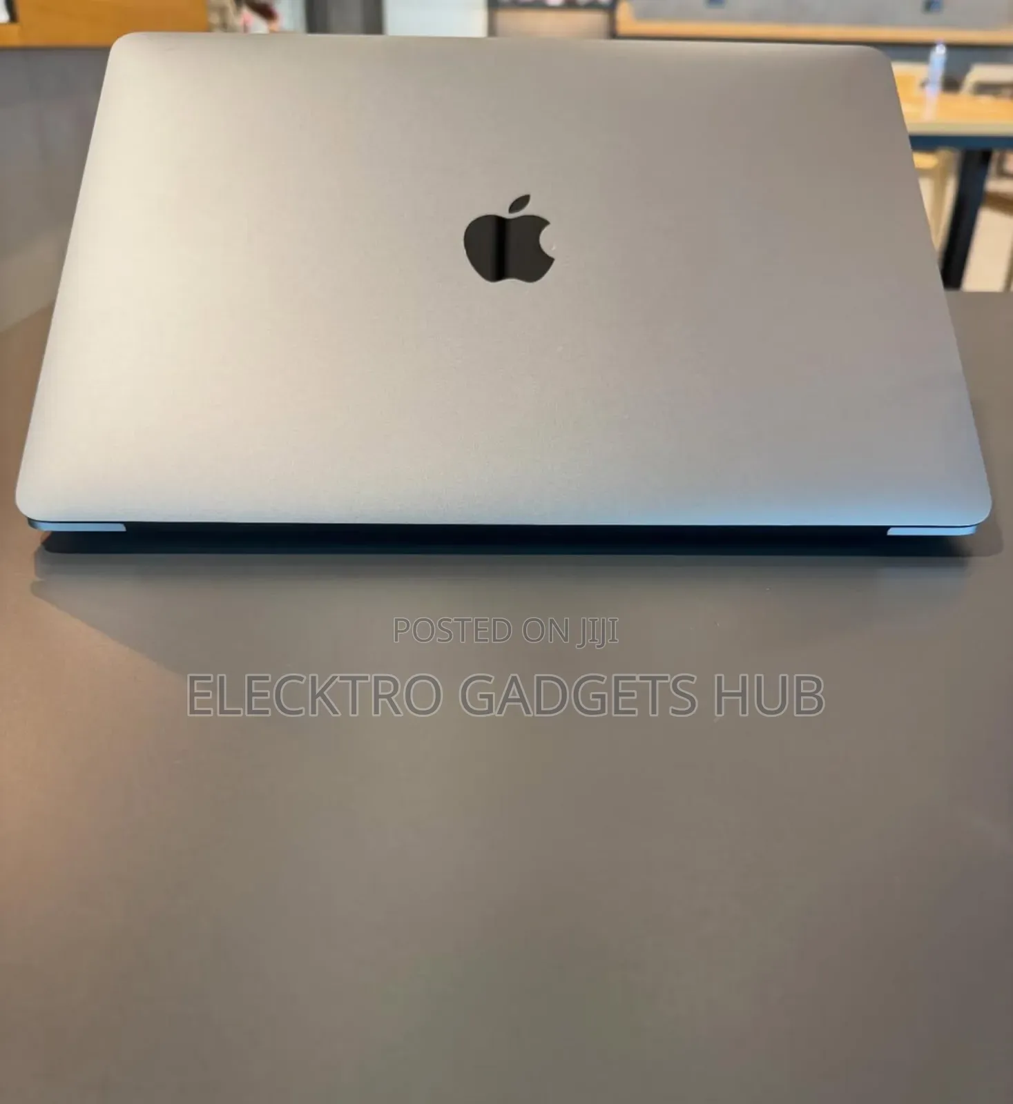 Laptop Apple MacBook Pro 2020 8GB Apple M1 SSD 512GB