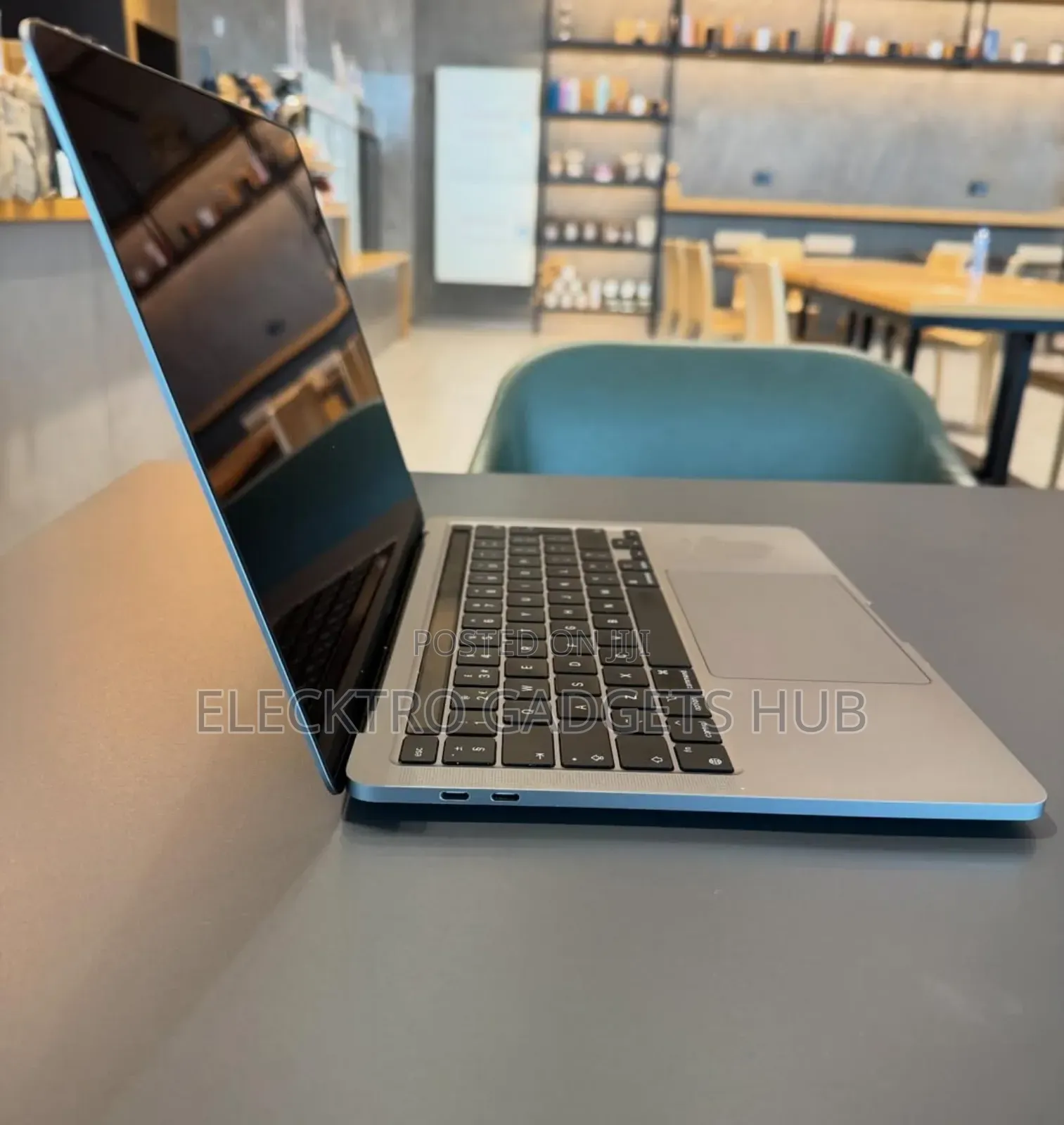 Laptop Apple MacBook Pro 2020 8GB Apple M1 SSD 512GB