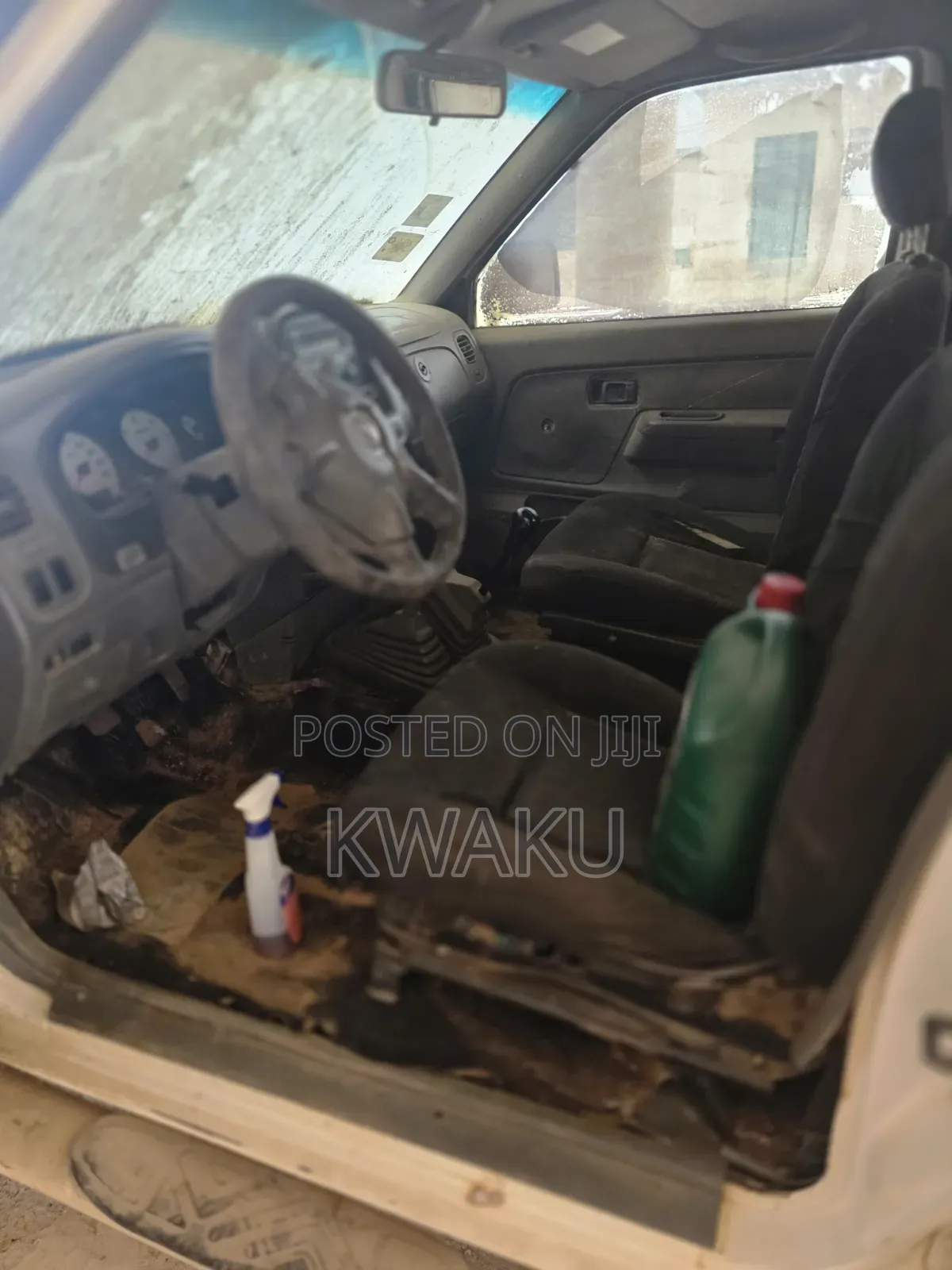 Nissan Hardbody 2018 White