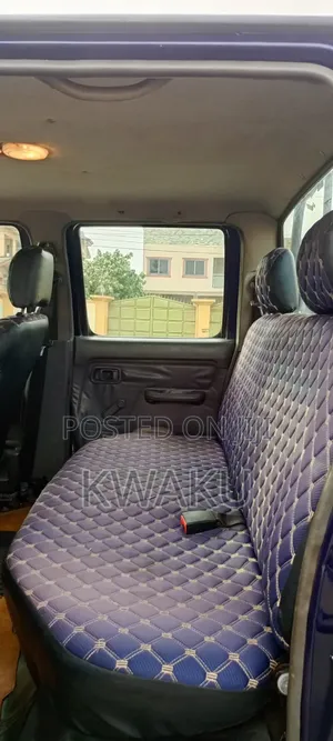 Nissan Hardbody 2011 Blue