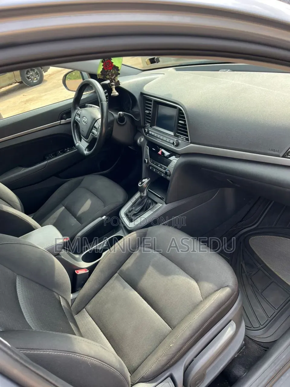 Hyundai Elantra Limited Sedan FWD (2.0L 4cyl 6A) 2017 Gray
