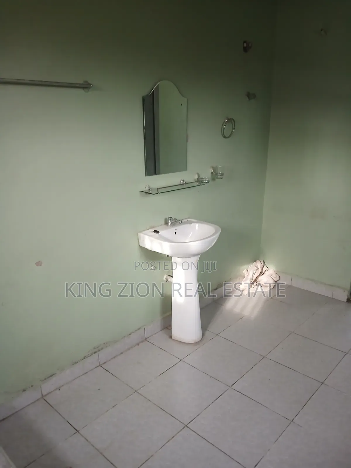 3bdrm House in Kingzion Real, Tetegu for rent