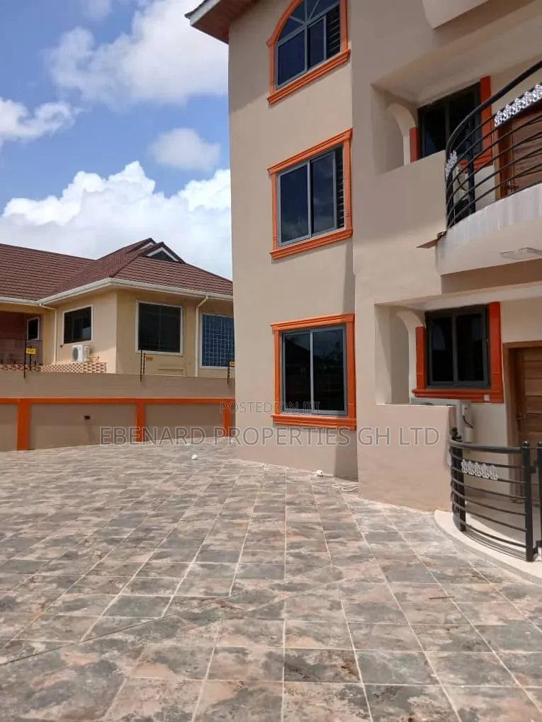 2bdrm Apartment in Ebenard Properties, Sakumono for rent
