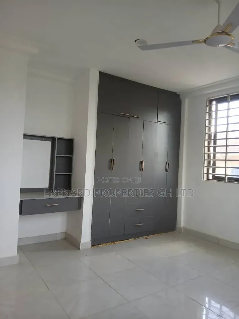 2bdrm Apartment in Ebenard Properties, Sakumono for rent