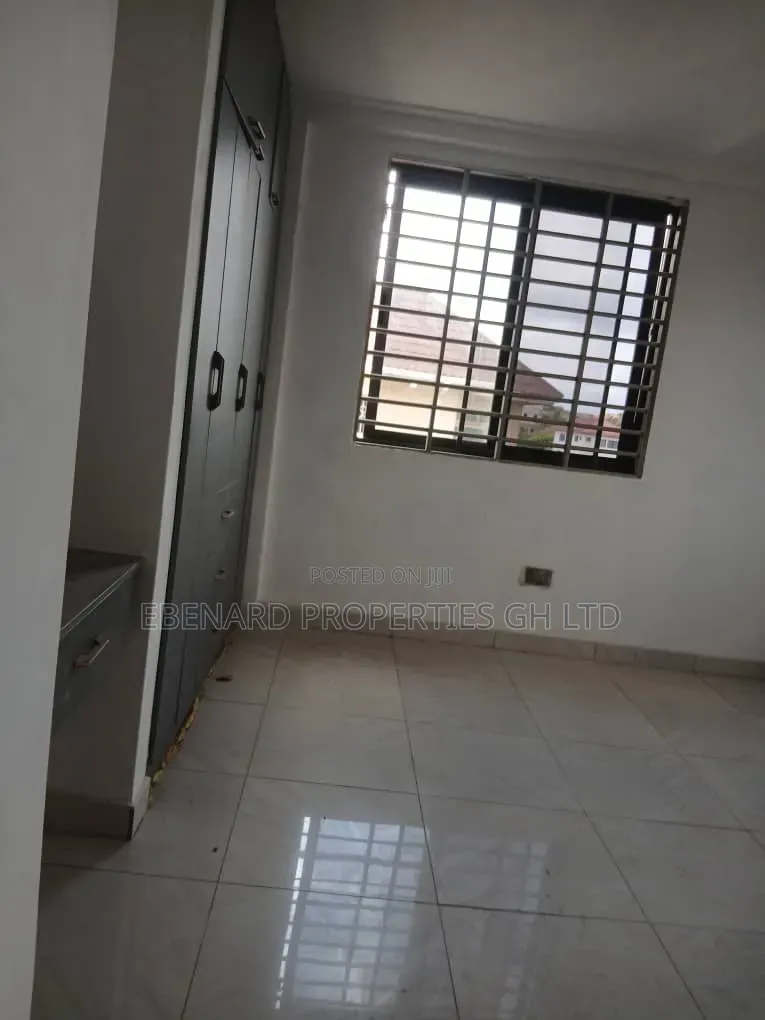 2bdrm Apartment in Ebenard Properties, Sakumono for rent