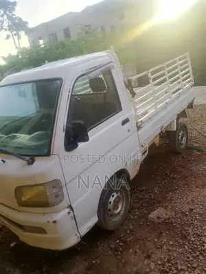 Daewoo Chairman 2009 White