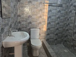 2bdrm Apartment in Apatrapa, Kumasi Metropolitan for rent