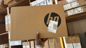 New Laptop HP 15-fd1020ns 8GB Intel Core i5 SSD 512GB
