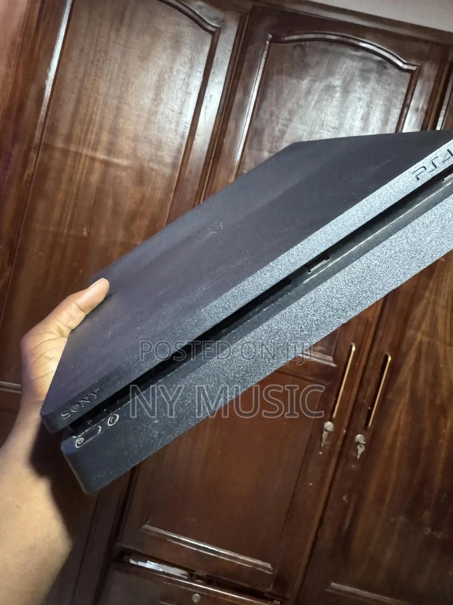 Playstation 4 Slim