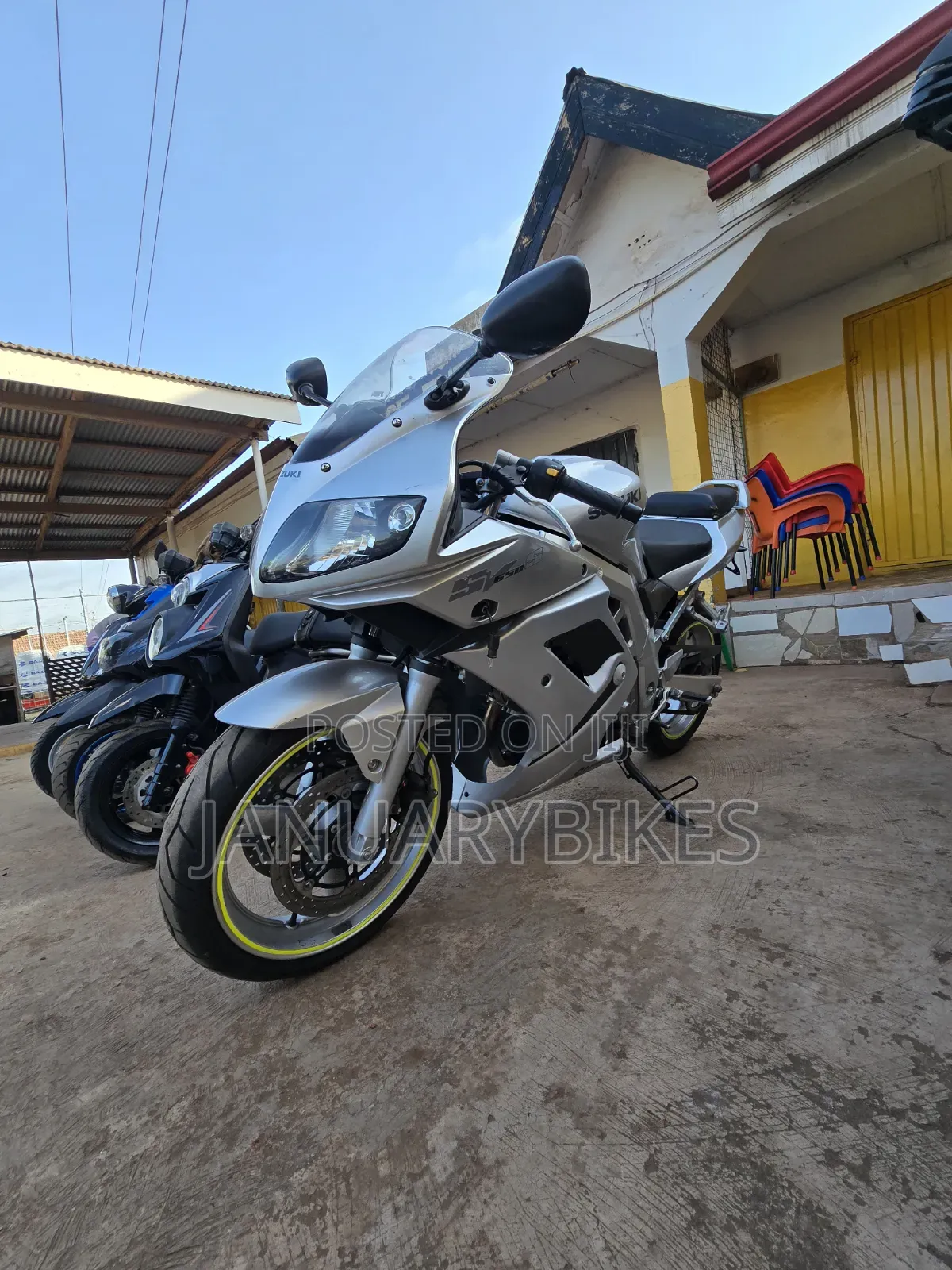 Suzuki V-Strom 2015 Silver