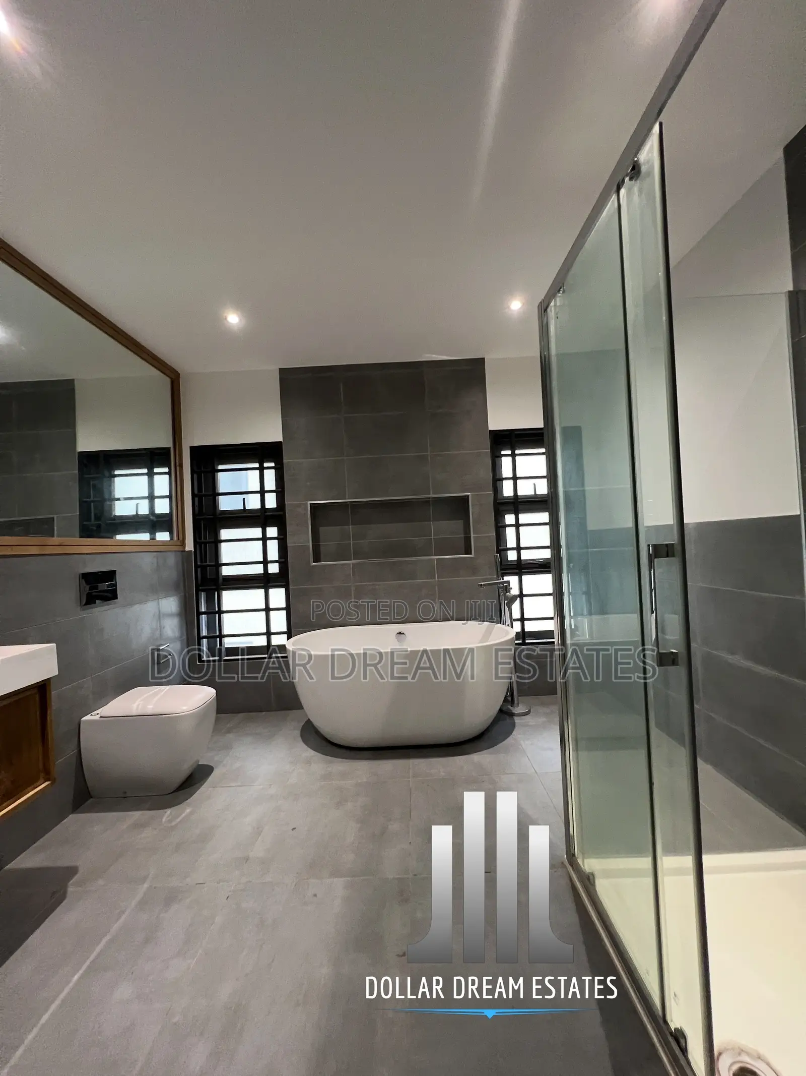 3bdrm House in Airport Residential Area for sale