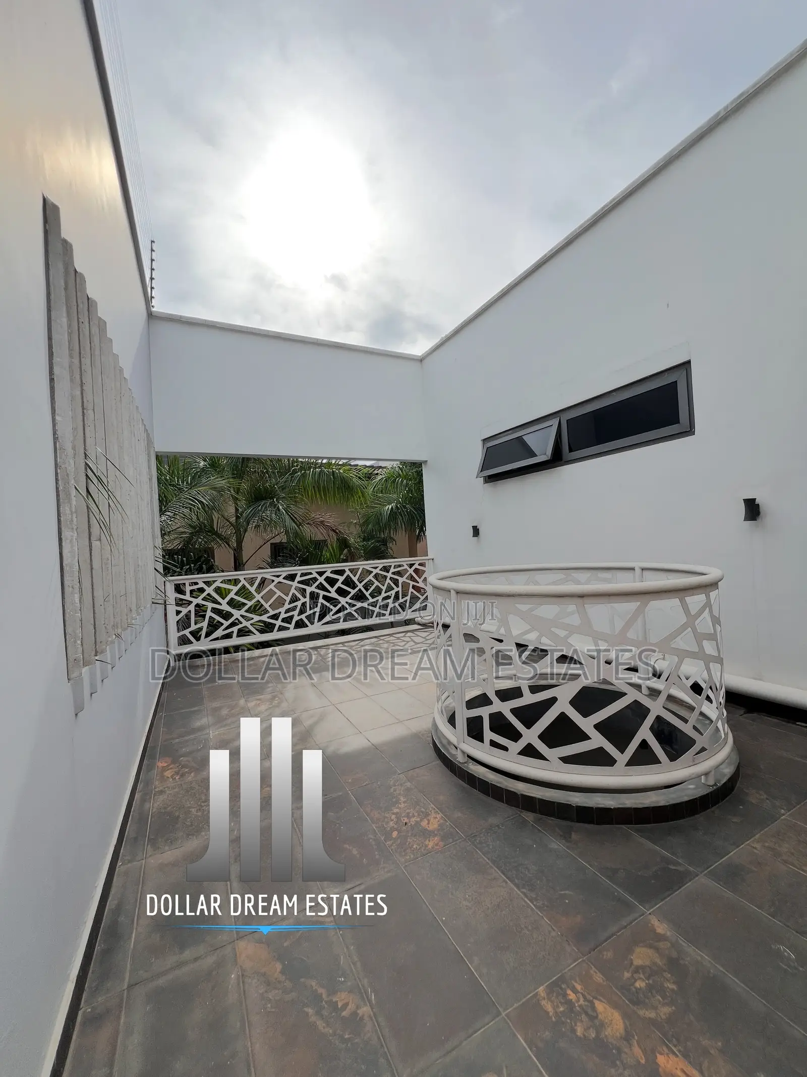 3bdrm House in Airport Residential Area for sale