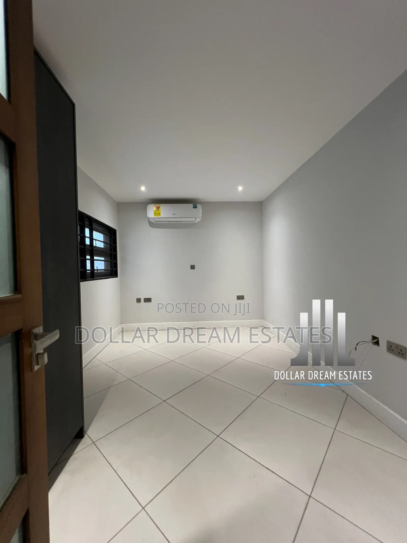 3bdrm House in Airport Residential Area for sale