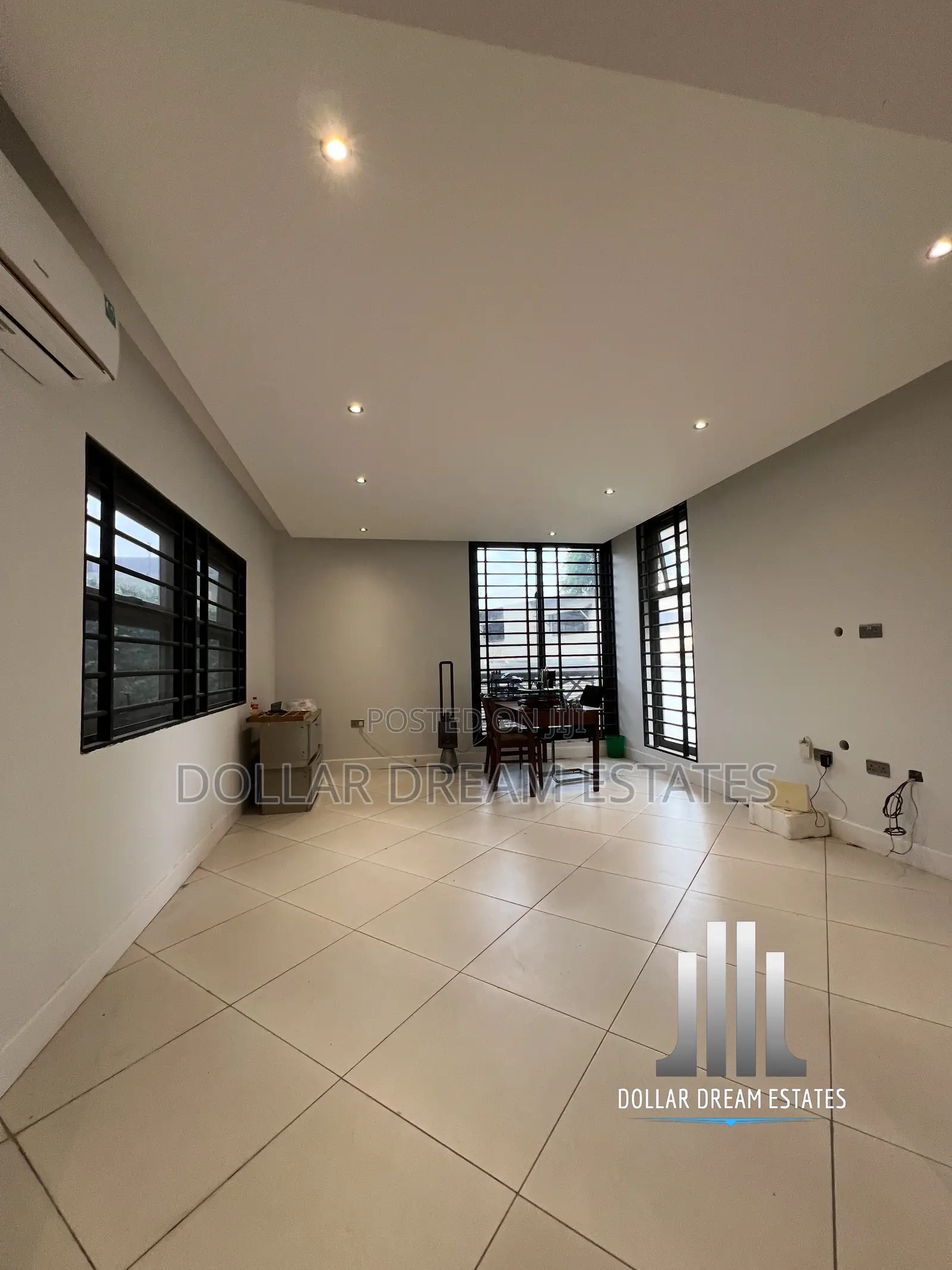 3bdrm House in Airport Residential Area for sale