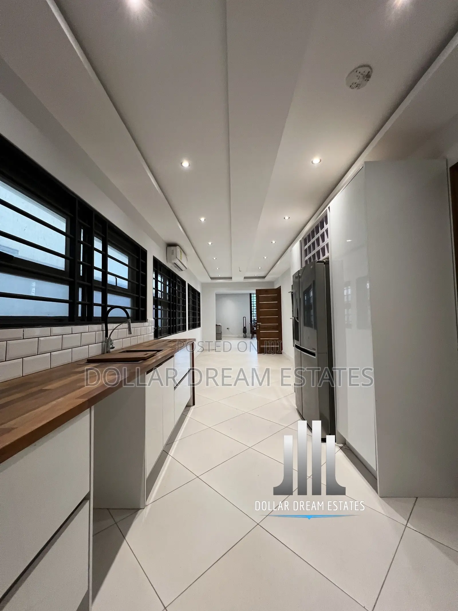 3bdrm House in Airport Residential Area for sale