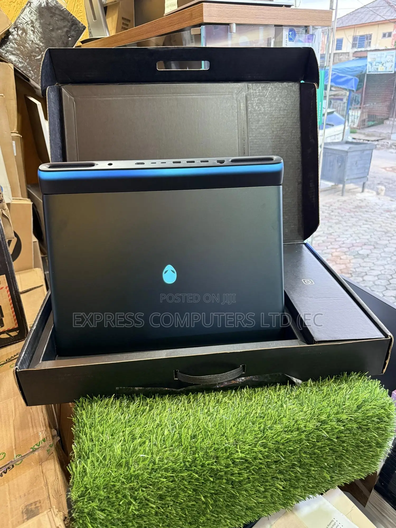 Laptop Alienware 18 Area-51 32GB Intel Core Ultra 9 SSD 1T