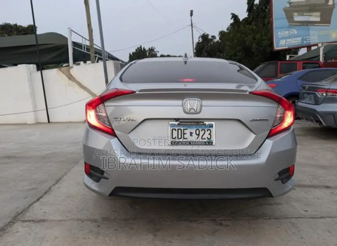 Honda Civic Touring 4dr Sedan (1.5L 4cyl) 2017 Silver