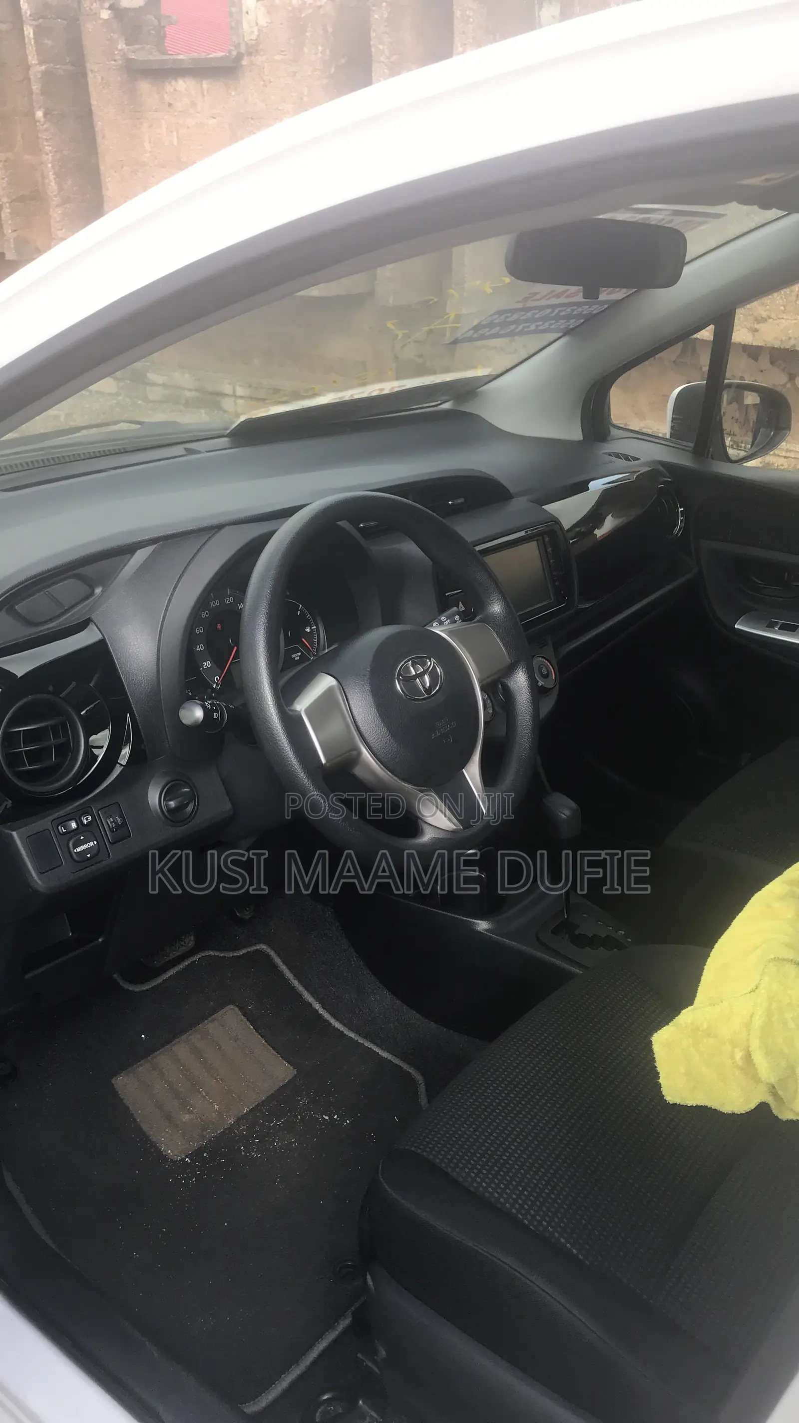 Toyota Vitz 1.0 FWD 3dr 2015 White