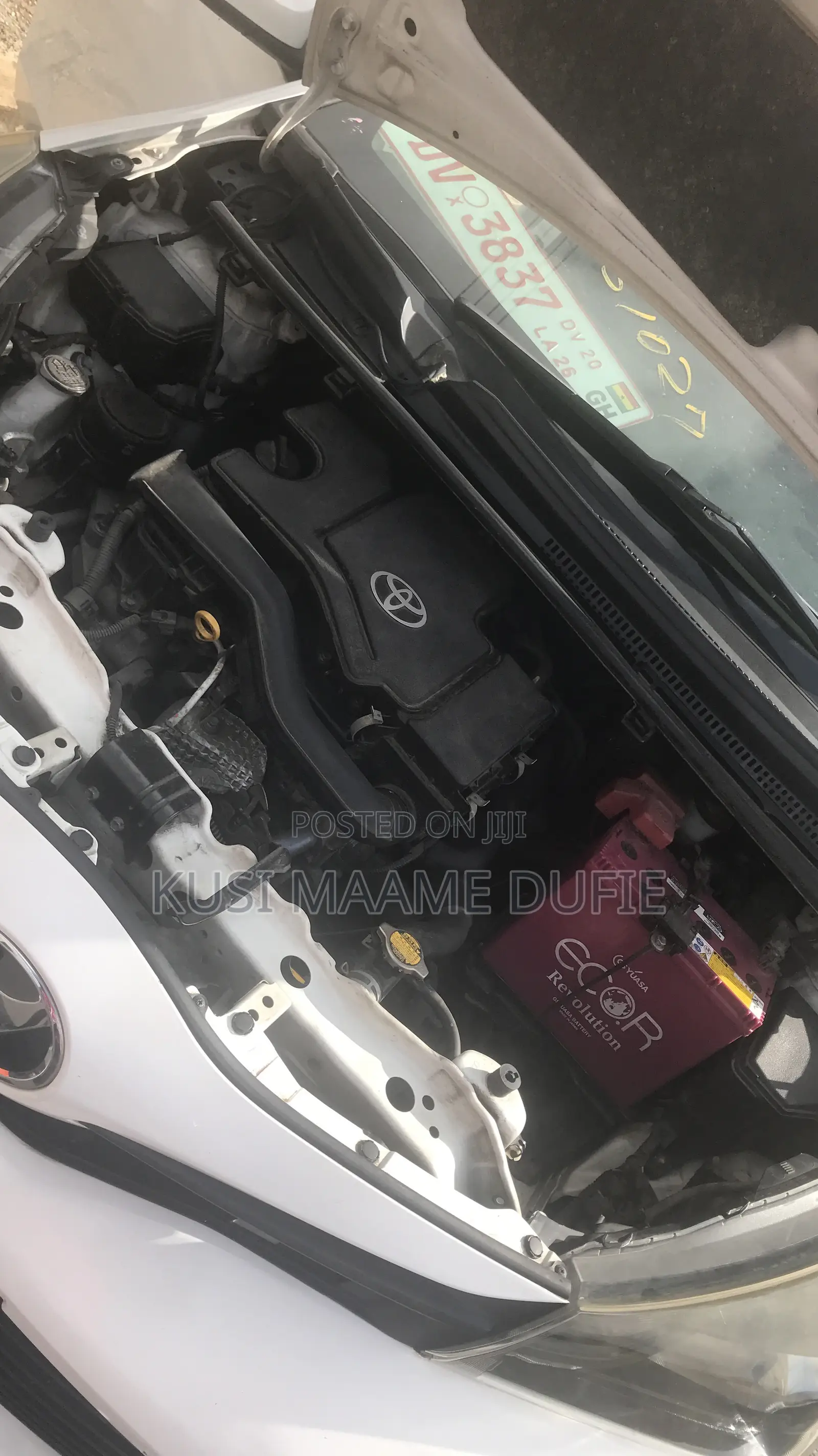 Toyota Vitz 1.0 FWD 3dr 2015 White