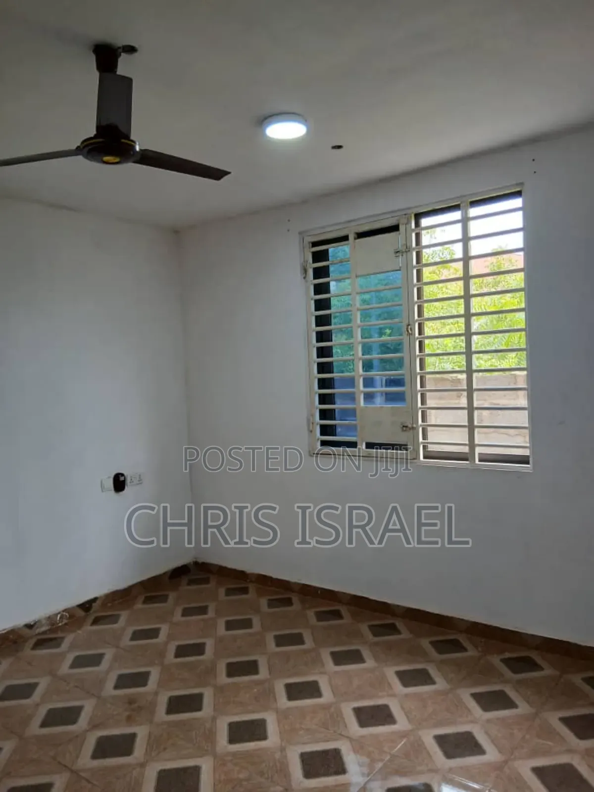 1bdrm Bedsitter in Oyibi, Valley View Area for rent