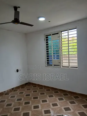 1bdrm Bedsitter in Oyibi, Valley View Area for rent