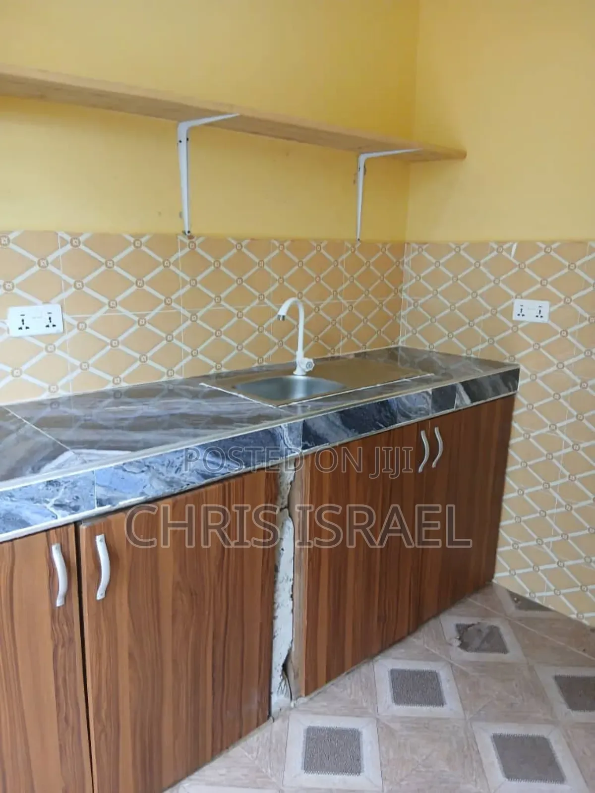 1bdrm Bedsitter in Oyibi, Valley View Area for rent