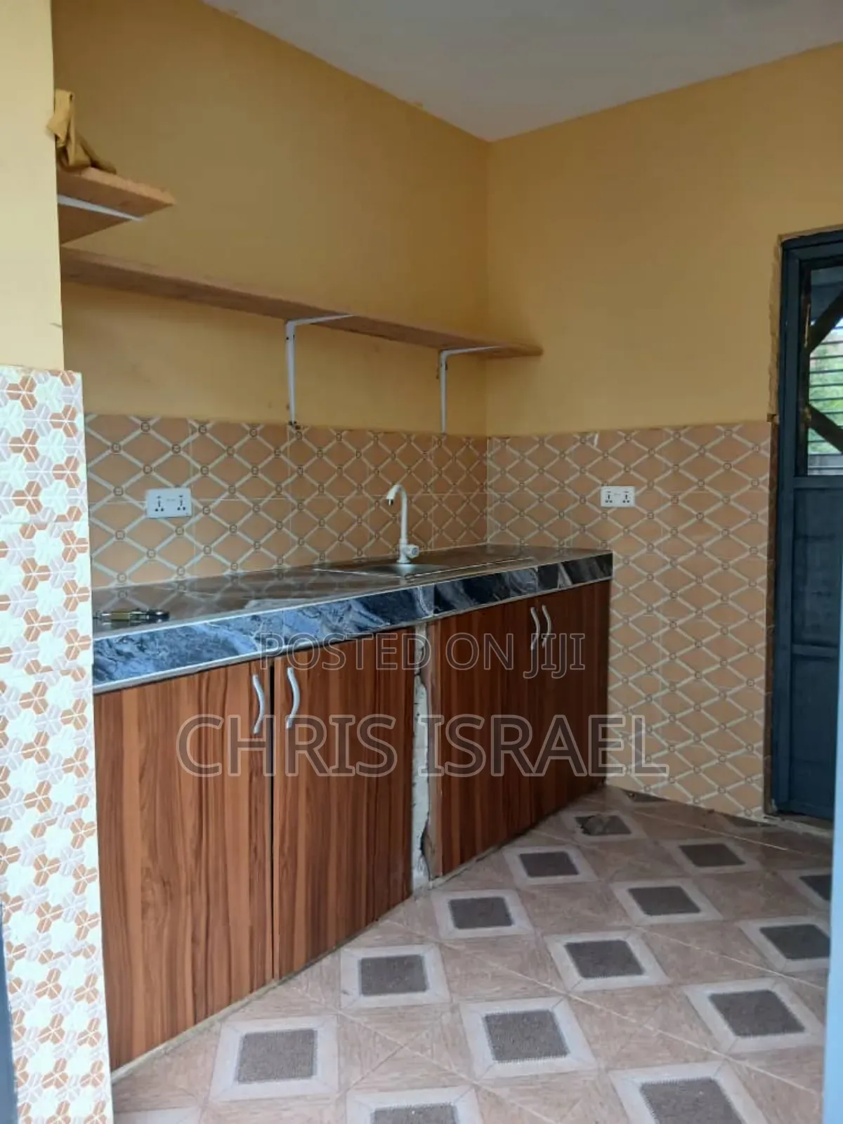 1bdrm Bedsitter in Oyibi, Valley View Area for rent