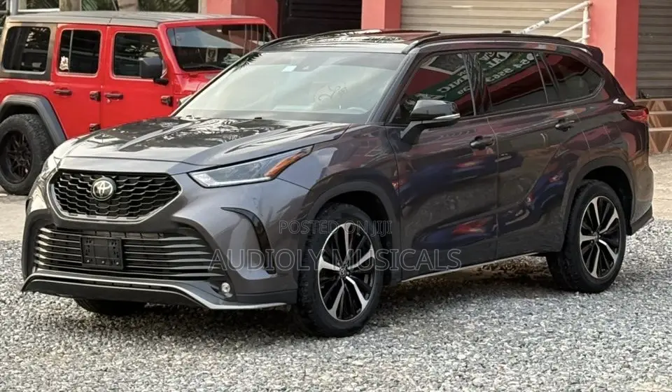 Toyota Highlander XSE 2022 Black