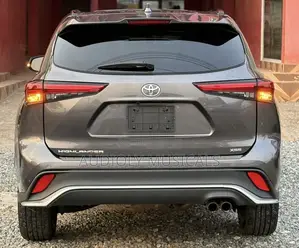 Toyota Highlander XSE 2022 Black
