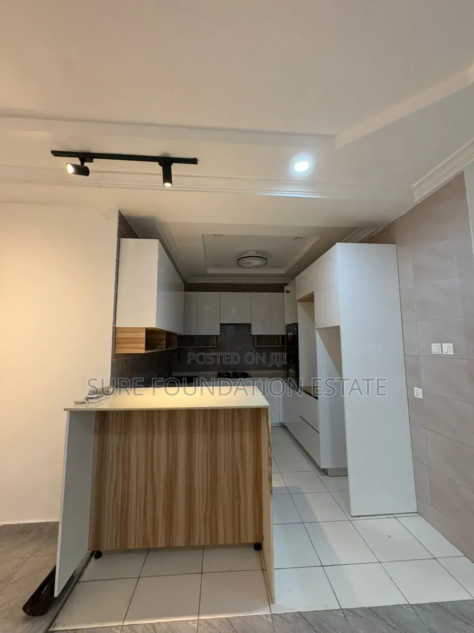 3bdrm Apartment in Dzorwulu for rent