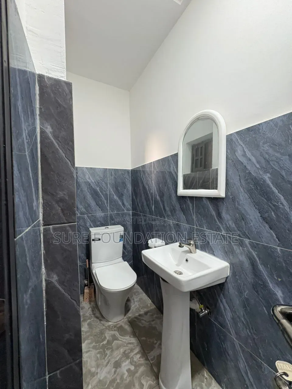 3bdrm Apartment in Dzorwulu for rent