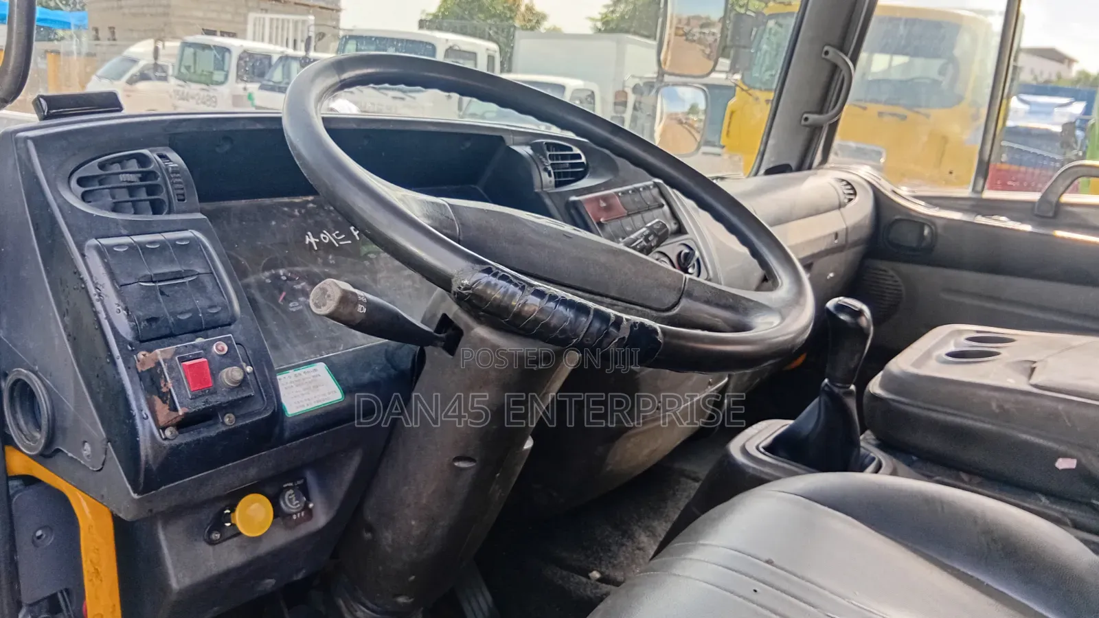 Hyundai 5 Tons Crane Truck
