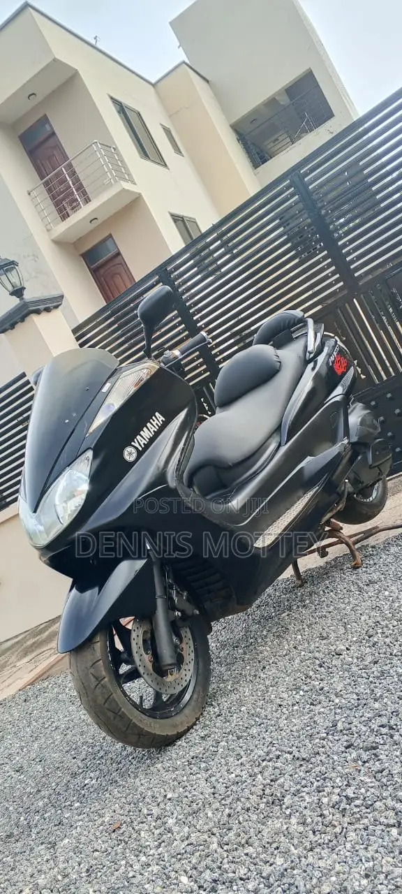 Yamaha Majesty 2011 Black
