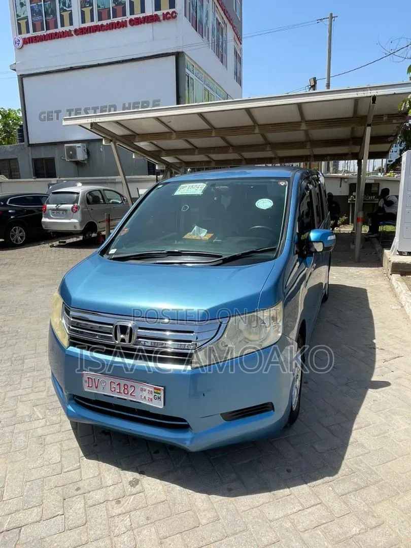 Honda Stepwgn 2013 Blue