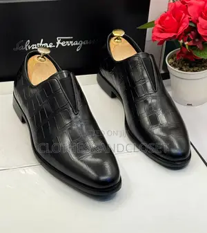 Black Crocodile-Patterned Dress Shoe
