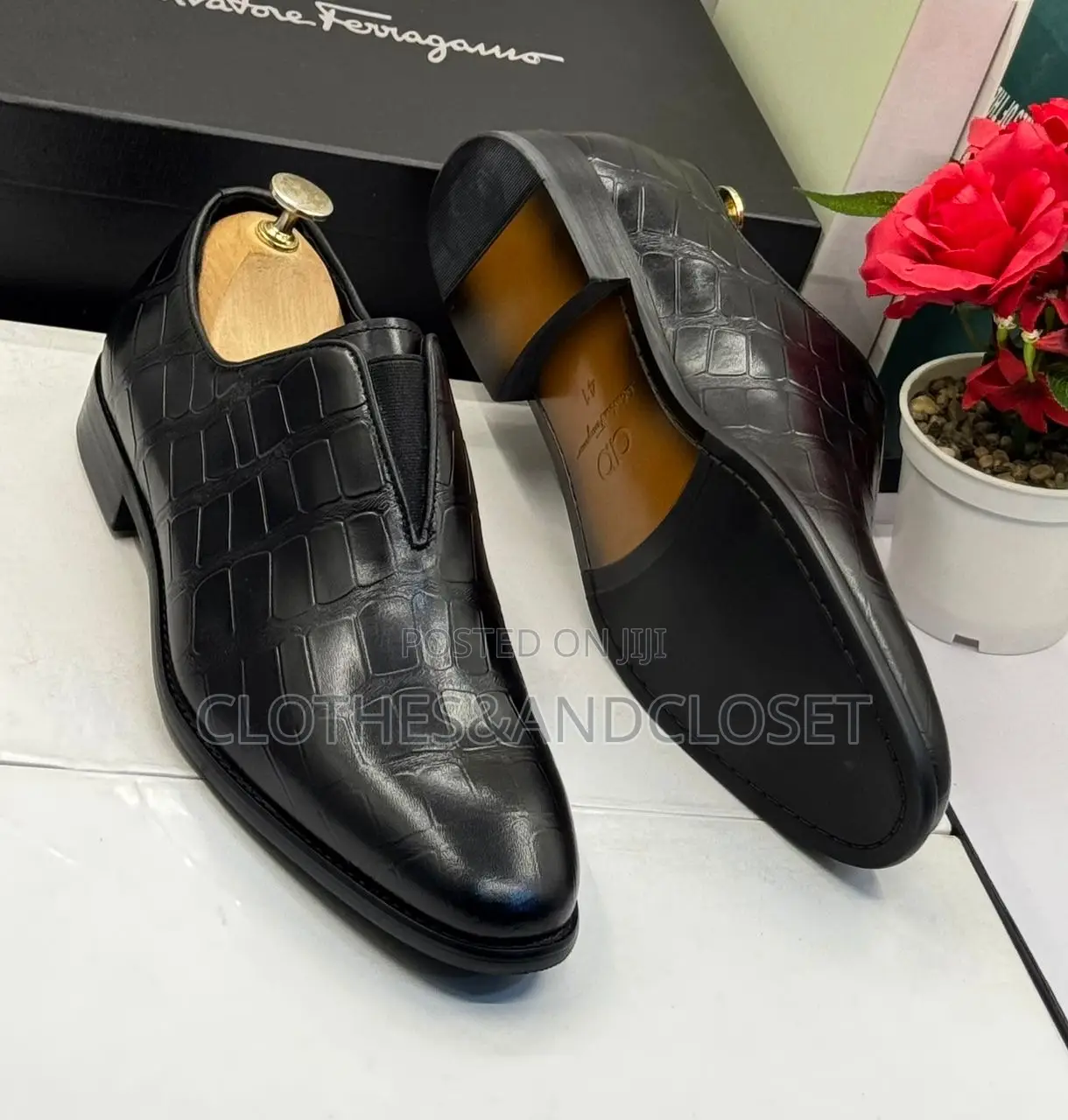 Black Crocodile-Patterned Dress Shoe