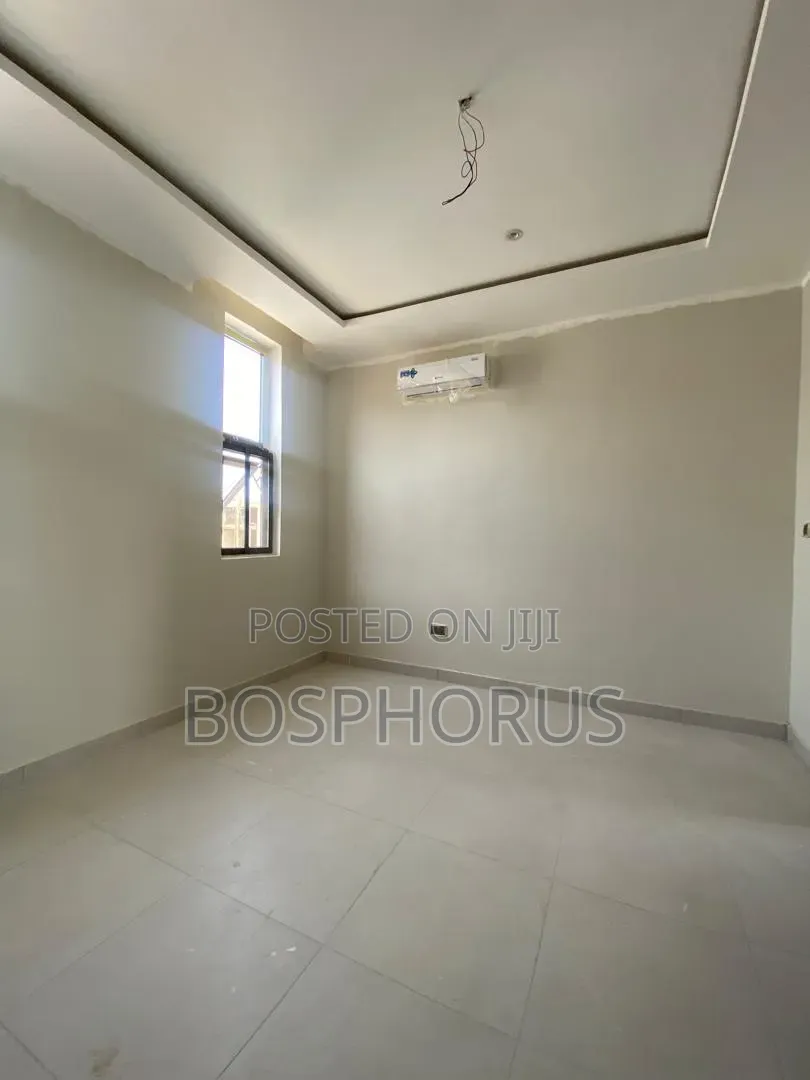 3bdrm House in Spintex Community 18, Melcom for sale