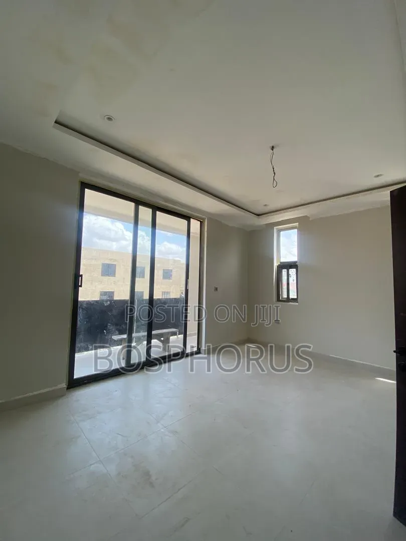 3bdrm House in Spintex Community 18, Melcom for sale
