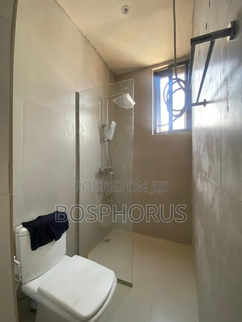 3bdrm House in Spintex Community 18, Melcom for sale