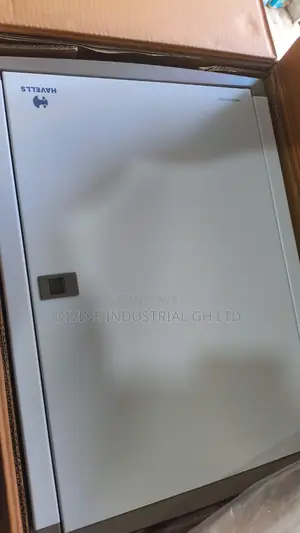 8 Way Distribution Board 3 Phase