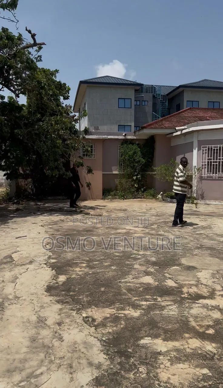 8bdrm House in Heavy Do Area for sale