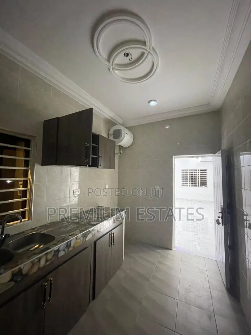 3bdrm Apartment in Kwabenya for rent
